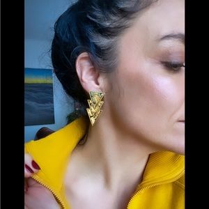 Meet your Posher, Lipine